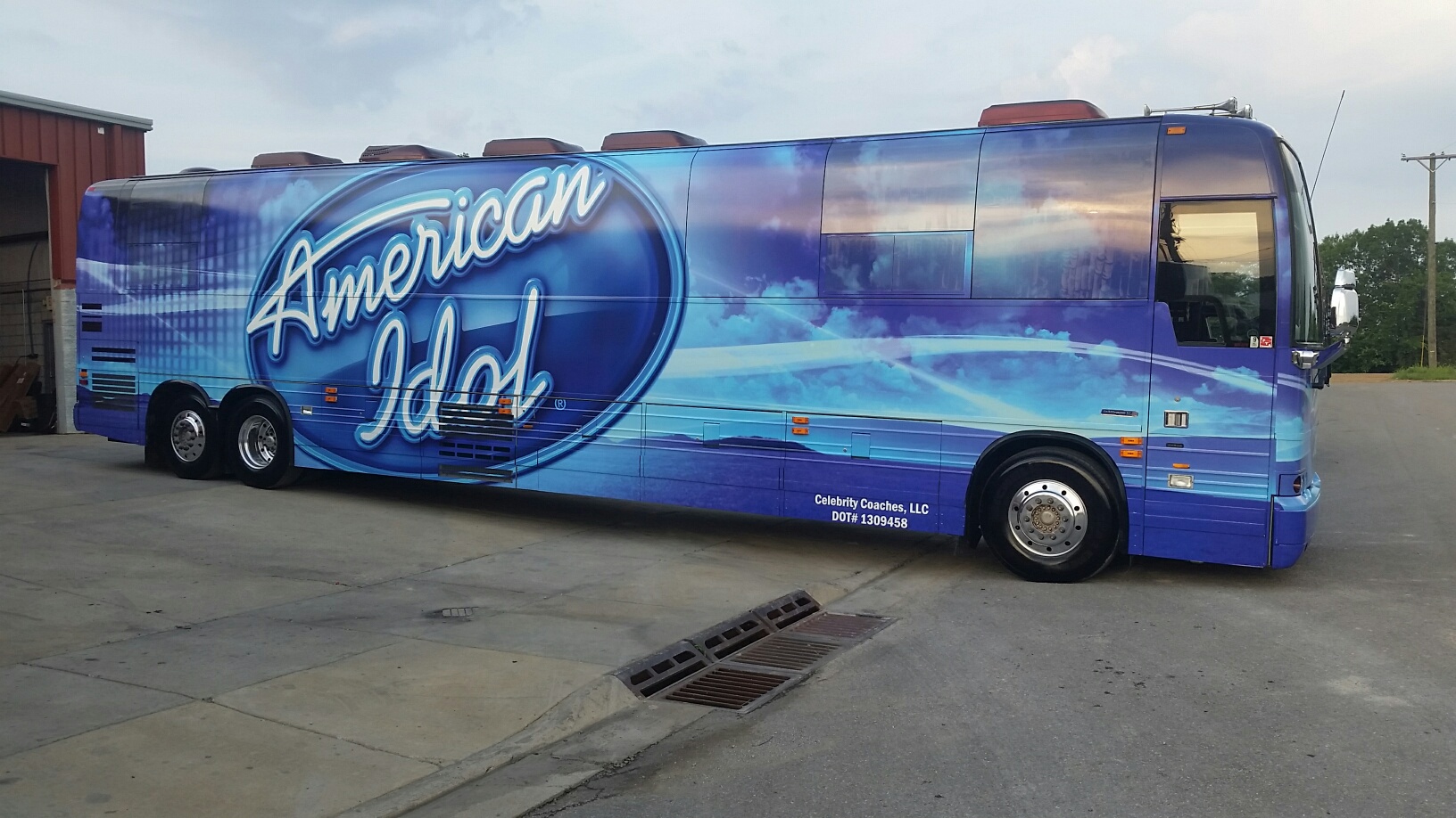 idol curb side
